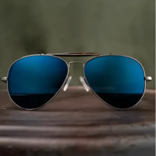 <p>GUNMETAL & COBALT ></p>