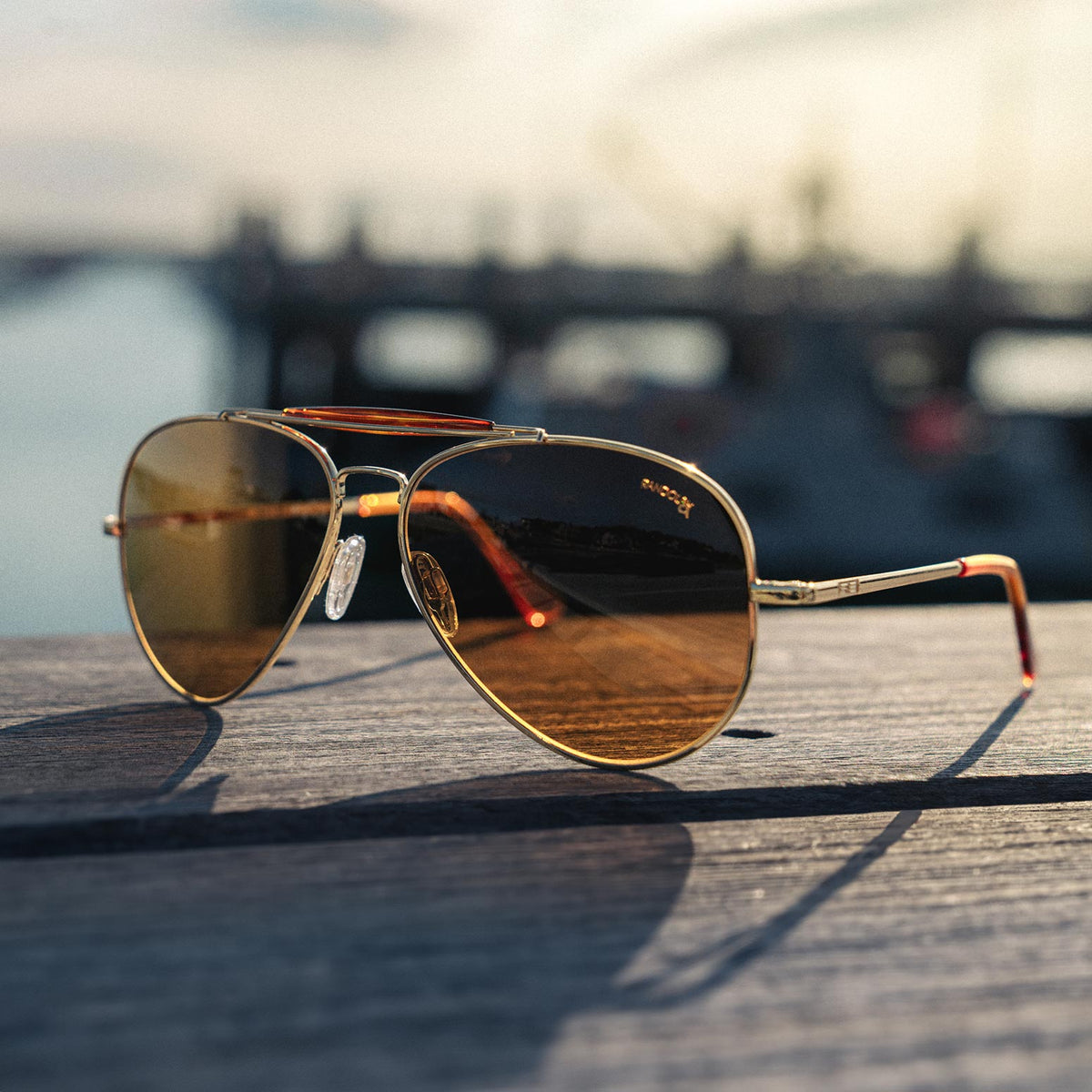 ランドルフエンジニアリング　アビエーターゴールドフレーム サングラス 23k Gold Aviator Sunglasses | Randolph USA